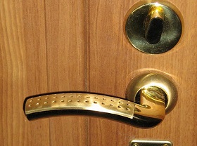Замена дверной ручки входной двери в Новочебоксарске